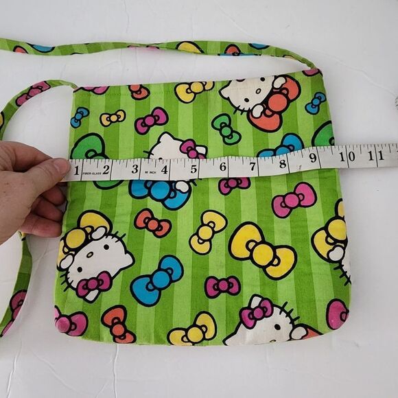 Hello Kitty handcrafted crossbody purse - Picture 4 of 6
